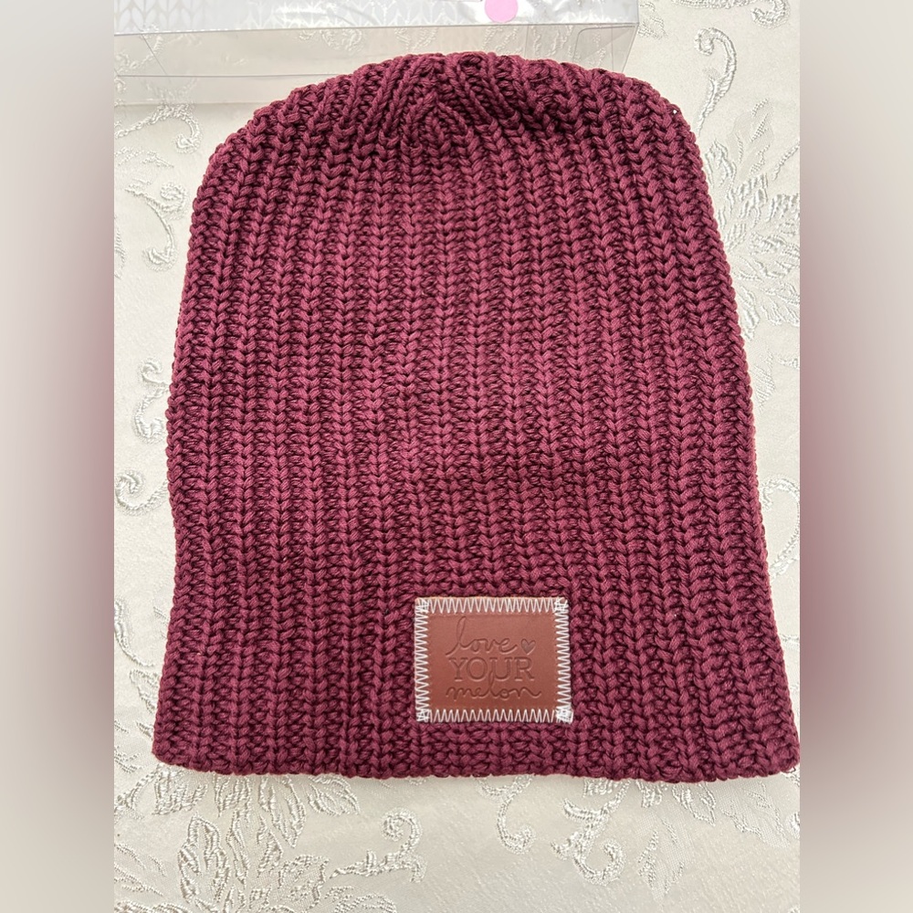 Love Your Melon Womens Slouch Knit Beanie Hat One Size Burgandy NWT